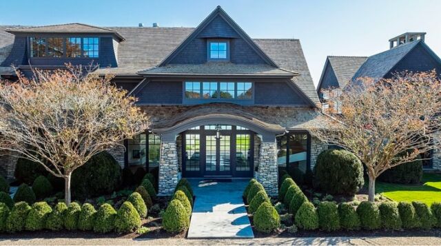 Graceful sweeps and a bold dark color scheme make this architectural gem truly one of a kind.
A waterfront shingle style beauty nestled in Shippan Point.
Crafted with precision, designed for living.

Architecture: @tannerwhitearchitects 
Builder and Interior Design: @sbphomes 

#waterfrontluxury #waterfrontliving #sbphomes #luxurydesign